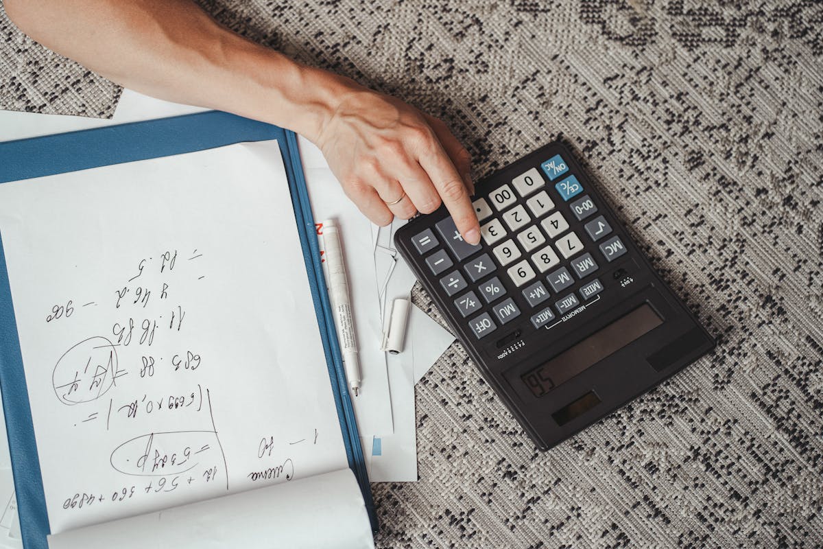 Comment calculer sa capacité d'emprunt : méthodes, exemples et conseils d'expert
