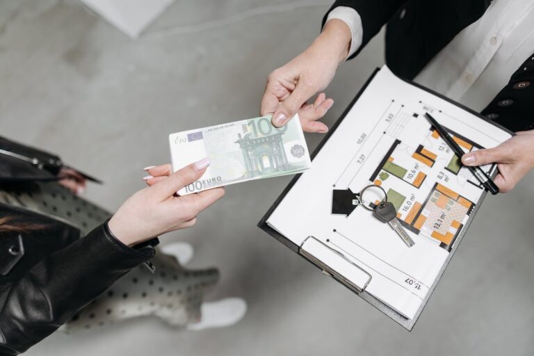 Qu'est-ce que la plus-value immobilière ? Définition, calcul, fiscalité et exonérations