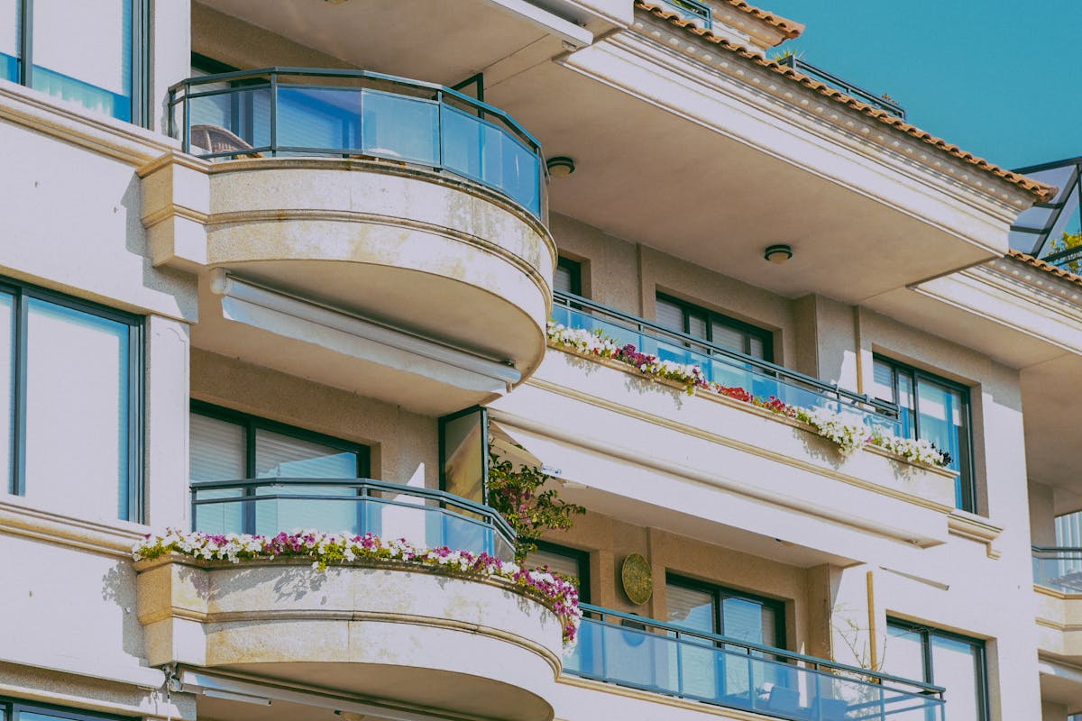 droit de préemption locataire meublé - Vendre un bien meublé occupé : impacts pour le propriétaire et le locataire