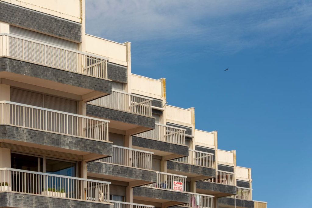 Loi Climat 2025-2028 : quels logements seront interdits à la location ?