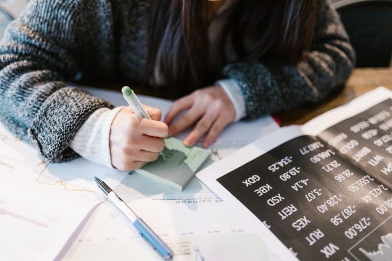 Devenir rentier : capital nécessaire et stratégies efficaces